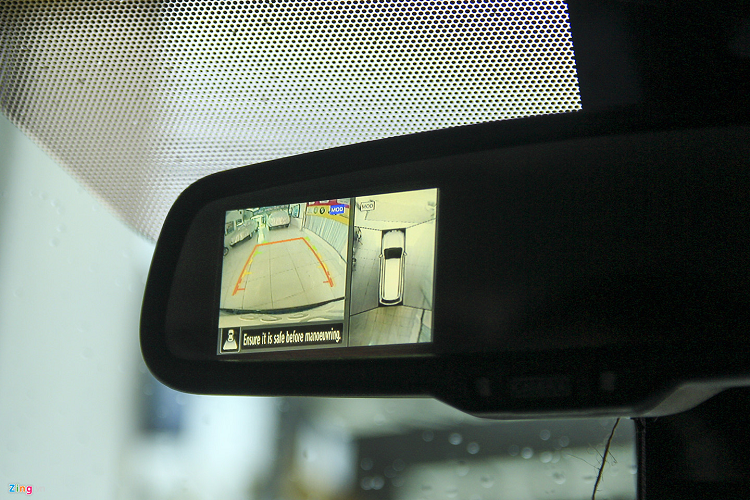 Khác với các mẫu xe trong phân khúc dùng động cơ diesel, Terra V dùng động cơ xăng 2.5L (máy dầu chỉ có ở bản tiêu chuẩn số sàn). Mức tiêu thụ nhiên liệu ở đường ngoài đô thị là gần 8 lít/100 km (theo công bố nhà sản xuất), thực tế có thể cao hơn tùy vào kỹ năng lái xe của tài xế.