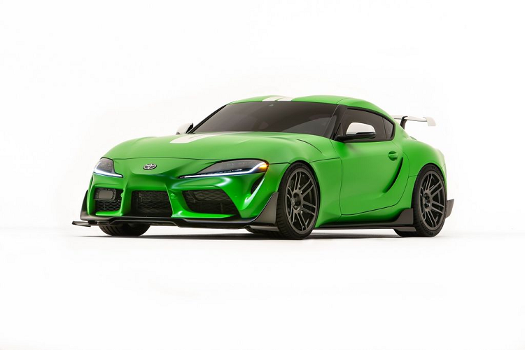 Mẫu A90 Supra xanh nhất tại Las Vegas chính là chiếc Wasabi Concept. Được xây dựng bởi Đội Linh kiện Chính hãng Toyota (Toyota Genuine Accessory Team), mẫu xe tiếp nhận bộ cánh mới với bộ ống xả đặt cao hơn bình thường, bộ mâm trước 10x20-inch và sau 11x20-inch cùng với lốp hàng hiệu Michelin Pilot Sport 4S kích thước 275/30 và 305/30.