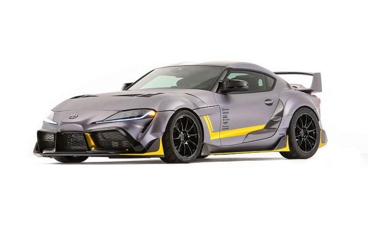  Nổi bật nhất trong các ý tưởng phải kể tới chiếc GR Supra 3000GT Concept. Lấy cảm hứng dựa trên TRD3000GT, bộ body kit dành cho Supra 1994 này được tạo ra để đánh dấu cột mốc thành công tại Giải đua Grand Touring Car Championship toàn Nhật Bản. Về tổng thể, mẫu coupe đã hung dữ hơn trông thấy.