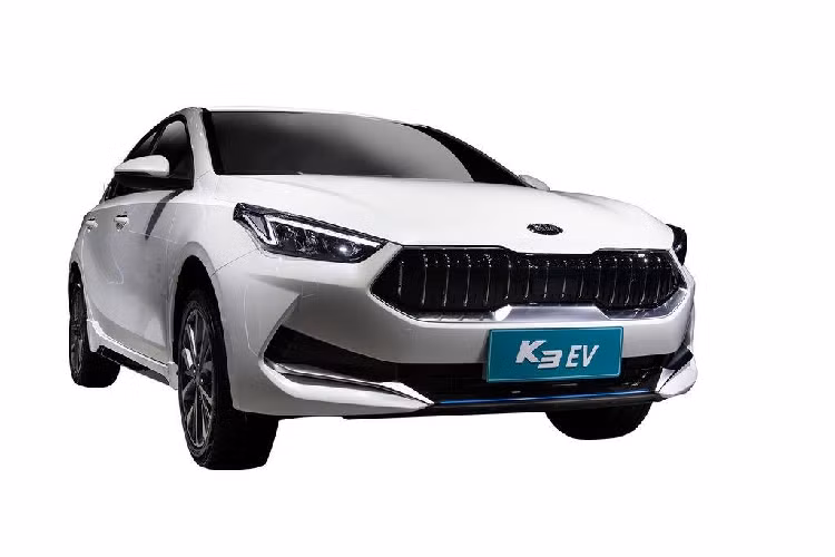 Mẫu sedan Kia K3 chạy điện này cũng đã góp mặt trong Quảng Châu Auto Show và sẽ chỉ giới hạn tại thị trường Trung Quốc với biến thể Động cơ đốt trong và plug-in hybrid.
