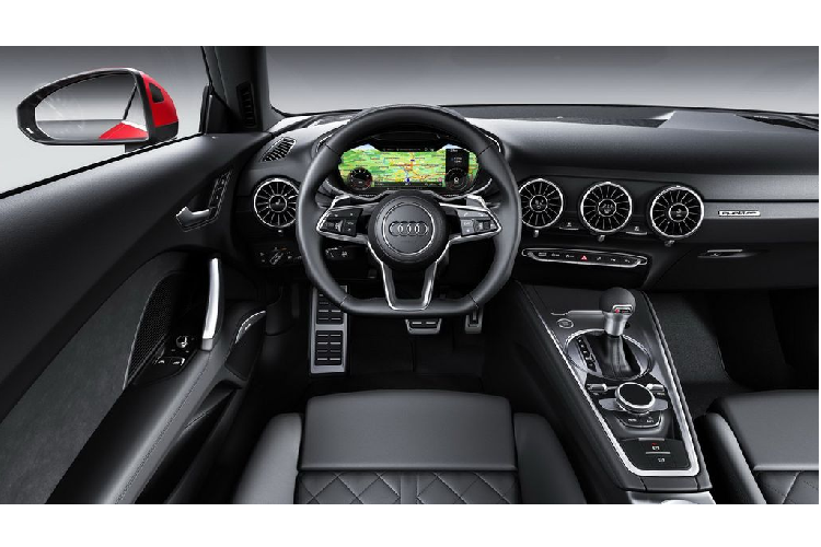 Nhiều nguồn tin rò rỉ cho biết, Audi eTTron 2020 mới sẽ sở hữu chiều dài tổng thể khoảng 4,35 mét, tức thấp hơn khá nhiều so với các mẫu crossover hiện nay của Audi. Bên cạnh đó, eTTron còn được sử dụng nền tảng MEB từ tập đoàn Volkswagen, việc này sẽ giúp mẫu xe này cắt giảm được tối đa chi phí sản xuất.