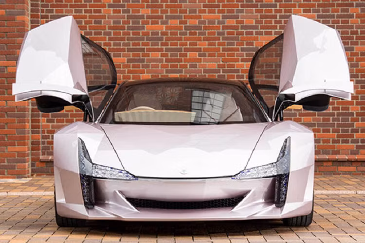 Hầu hết mẫu xe được trưng bày tại triển lãm ôtô Tokyo đều đến từ các thương hiệu ôtô lớn nhỏ trên khắp thế giới, nhưng mẫu siêu xe Nhật với ý tưởng độc đáo dưới đây lại là câu chuyện khác.