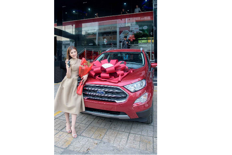 Đáp ứng các tiêu chuẩn về hình thể, phù hợp với tiêu chí của nhà tài trợ (Urban Sporty Smart) và có video review hay nhất về xe Ford EcoSport.