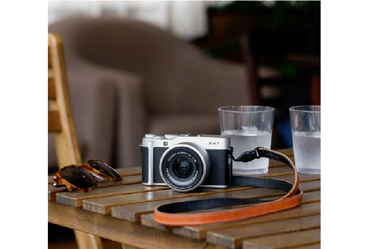 May anh khong guong lat Fujifilm X-A7 chi 700 USD-Hinh-4