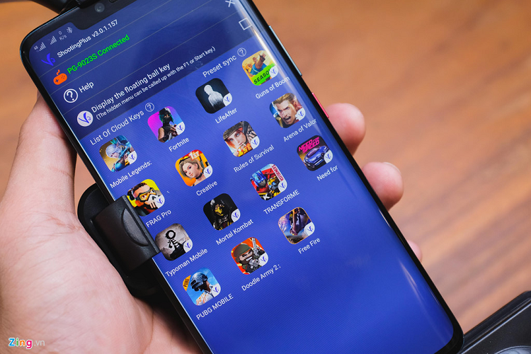 Về phần mềm, PG-9023S chuẩn bị sẵn một số tựa game mobile quen thuộc như Need For Speed, Liên Quân, Rule of Survival, Fortnite, PUBG Mobile... Người dùng chỉ việc gán profile vào các nút như Home + Up, Home Left, Home +Down... để kích hoạt layout phím.