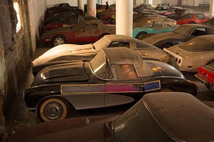 Năm 2014, bộ sưu tập Corvette này thuộc về chủ nhân mới là Peter Heller – người có mong muốn phục hồi và chuẩn bị đưa toàn bộ số xe này ra ánh sáng.