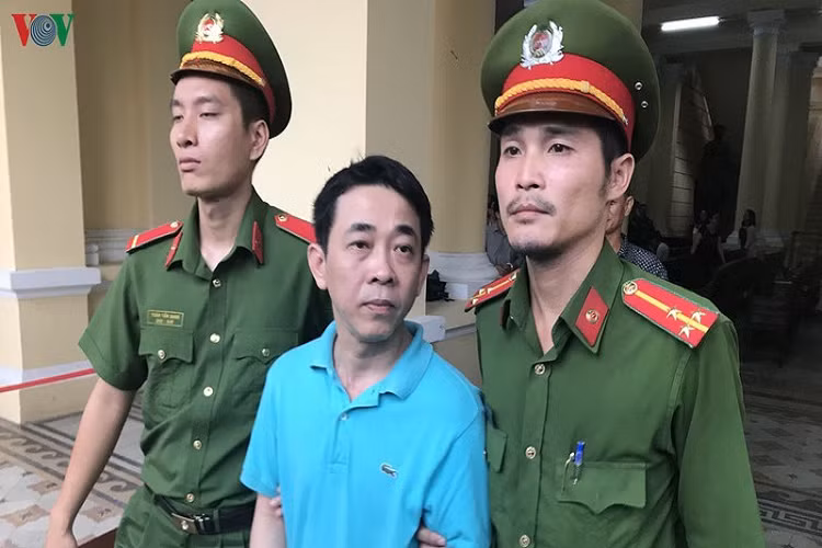 Giai doan 2 vu VN Pharma: Khoi to 7 bi can buon ban thuoc gia