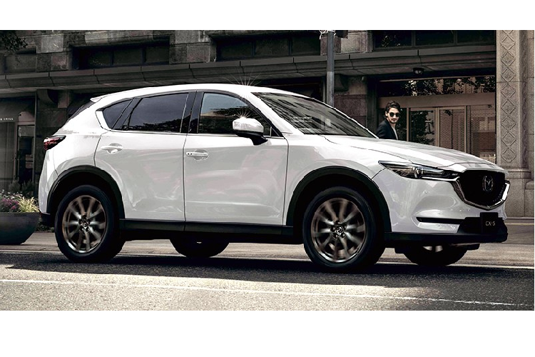 Vào hồi tháng 10/2018, hãng Mazda đã giới thiệu CX-5 phiên bản mới với điểm nhấn là động cơ xăng tăng áp, dung tích 2,5 lít, tại thị trường quê nhà Nhật. Mãi đến nay, sau hơn 1 năm, Mazda CX-5 20219 tăng áp mới đến Đông Nam Á, cụ thể là Thái Lan.