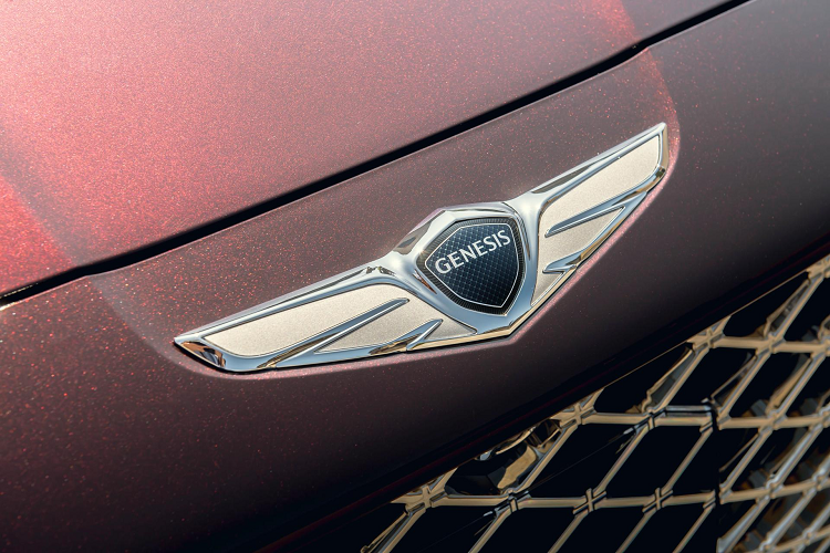 Genesis G90 vốn được đánh giá cao về khả năng vận hành, êm ái và yên tĩnh. Hơn hết, G90 còn có lợi thế về giá bán nếu so với các đối thủ đến từ Nhật, Đức hay Mỹ.