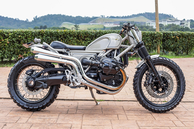 Chiếc BMW x Heiwa R NineT Scrambler cũng không ngoại lệ. Đây là sản phẩm kết hợp giữa Heiwa và BMW Motorrad.