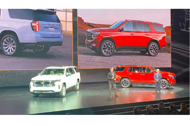 Hai mẫu SUV Suburban và Tahoe mới thừa hưởng phong cách thiết kế từ mẫu bán tải cỡ lớn Silverado thế hệ mới. Theo đó, cả hai mẫu đều được trang bị tiêu chuẩn đèn pha full-LED trước/ sau, đi cùng với bộ mâm kích thước 18 inch (20 inch là tùy chọn.). Hơn nữa, cả 02 mẫu SUV đều được cung cấp 09 lựa chọn màu sơn ngoại thất, đi cùng với nhiều phiên bản bao gồm: LS, LT, RST, Z71, Premier và High Country.