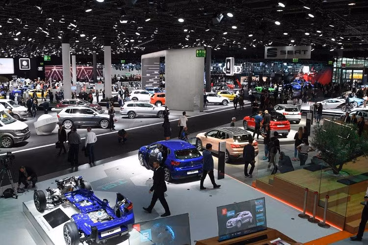 Dịp cuối năm là thời điểm quyết định để các hãng xe gia tăng doanh số của mình, chính vì vậy triển lãm ôtô Frankfurt được tổ chức vào tháng 9 tới là một sự kiện bận rộn của các hãng và được người hâm mộ chờ đợi. Triển lãm sẽ được tổ chức từ ngày 12/9-29/9 tại Frankfurt, Đức.