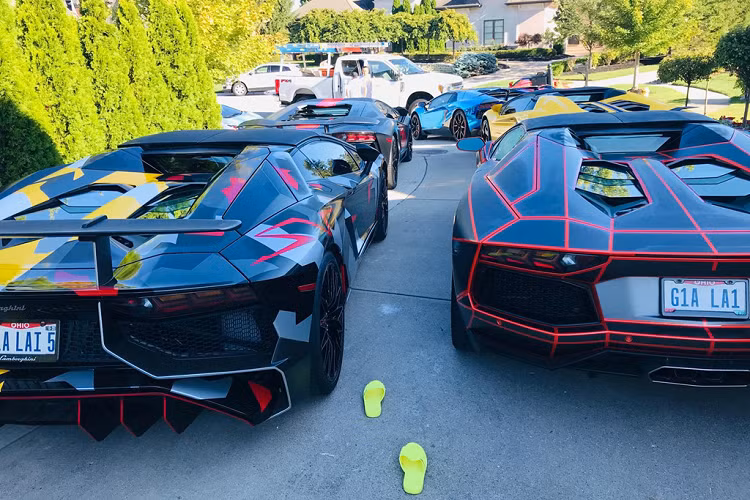 Gia Lai Team là nhóm siêu xe lớn nhất của cộng đồng người Việt tại nước ngoài với gần 100 thành viên. Gia Lai Team nổi danh từ năm 2014 với đội hình 10 siêu xe dán decal bản đồ Việt Nam tại hành trình siêu xe GoldRush Rally nổi tiếng. Một năm sau đó, Gia Lai Team đã tự thành lập một hành trình siêu xe cho cộng đồng người Việt với tên gọi Gia Lai Rally.