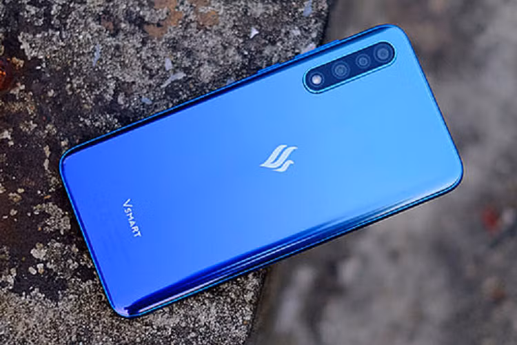 Dien thoain Vsmart Live tai Viet nam dang giam nua gia