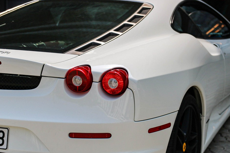 Trong bản thông cáo báo chí năm 2005, Ferrari cho biết, tính khí động học F430 được phát triển trong hầm gió thường được sử dụng cho xe đua F1. 