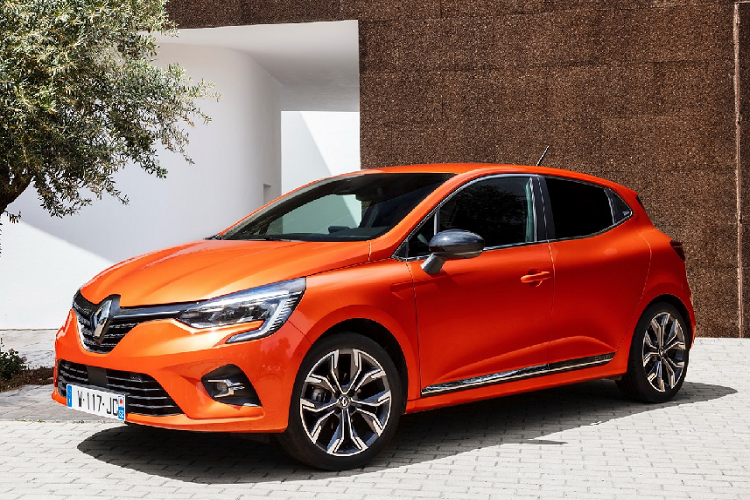 Theo chủ tịch của giải Car of the Year - Frank Janssen: "Chúng tôi nhận ra thế giới xe đang bắt đầu điện khí hóa, những tiêu chuẩn về khí thải cao nhất cũng xuất hiện trên các mẫu xe chạy nhiên liệu hóa thạch".