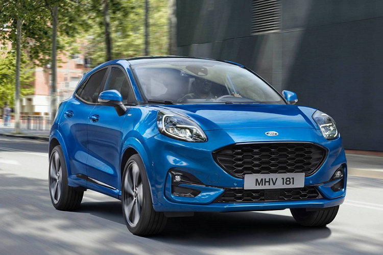 "Những mẫu xe điện như Porsche Taycan, Tesla Model 3 đang dần làm chủ thị trường ôtô thế giới. Trong khi đó, mẫu Peugeot 208 cũng sắp có thêm phiên bản chạy điện.