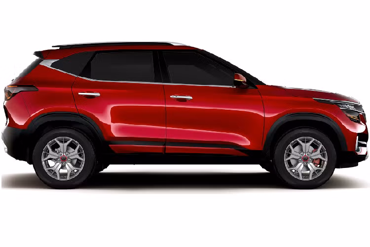 Về nội thất, Kia Seltos được trang bị màn hình cảm ứng trung tâm kích thước 8 inch nhỏ hơn thay vì màn hình 10,25 inch tại Hàn Quốc.