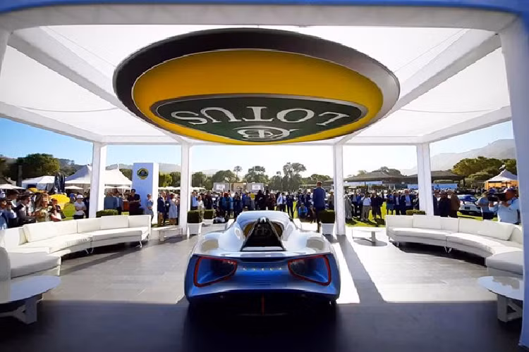 Lotus sẽ chỉ sản xuất 130 siêu xe Evija, giá bán 2,2 triệu USD. Mỗi siêu xe được gắn hai môtơ điện cho tổng công suất 1.927 mã lực, mô-men xoắn 1.700 Nm.