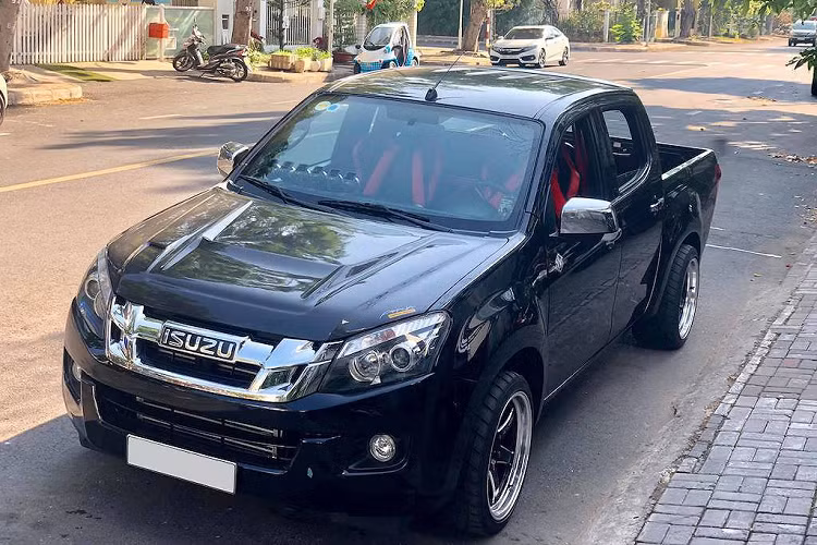 Những đồng hồ này là cực kỳ cần thiết, khi bản thân khối máy 3.0l 4 xi-lanh thẳng hàng turbodiesel của D-Max đã được độ lại triệt để.