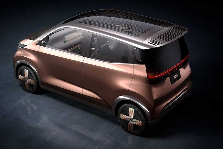 Hiện tại thông số kỹ thuật của xe chưa được công bố, nhưng Nissan đã hé lộ rằng IMk sẽ được trang bị một mô-tơ điện có khả năng "đem tới gia tốc xuất sắc và độ nhạy cao ngay cả khi trong dòng phương tiện dừng - đi liên tục và dốc cao".