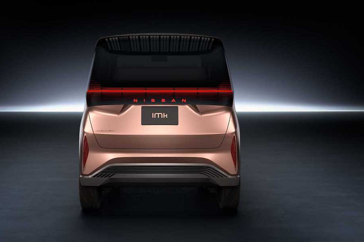 Nó cũng sẽ được trang bị hệ thống tự lái thông minh. Và có khả năng Nissan sẽ đem IMk vào sản xuất thương mại, khi nó được coi là tầm nhìn về một chiếc xe đô thị trong tương lai gần.