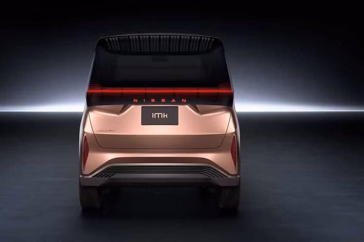 Nó cũng sẽ được trang bị hệ thống tự lái thông minh. Và có khả năng Nissan sẽ đem IMk vào sản xuất thương mại, khi nó được coi là tầm nhìn về một chiếc xe đô thị trong tương lai gần.