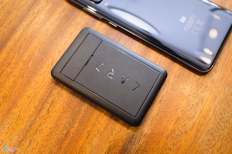 Hiện thẻ sinh tồn công nghệ Kable Card được bán tại Việt Nam với giá 1,3 triệu đồng. Với mức giá này, nó chỉ dành cho người dùng có nhu cầu di chuyển nhiều.