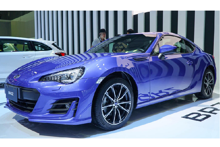 Các tính năng an toàn của Subaru BRZ 2019 bao gồm 7 túi khí, hệ thống chống bó cứng phanh ABS, phân bổ lực phanh điện tử EBD, trợ lực phanh BA, hỗ trợ khởi hành ngang dốc và cân bằng điện tử cải tiến với chế độ Track mới.