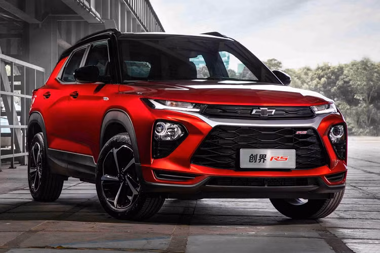 SUV mới sở hữu động cơ tăng áp 1.3L cho công suất 162 mã lực. Được định vị đứng trên Tracker, Chevrolet Trailblazer 2020 mới bản dành riêng cho thị trường Mỹ sẽ sớm xuất hiện. Trailblazer mới có 5 phiên bản.