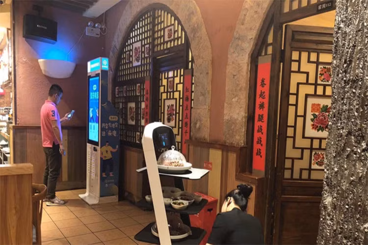 Robot cuop viec lam con nguoi tai Trung Quoc the nao?