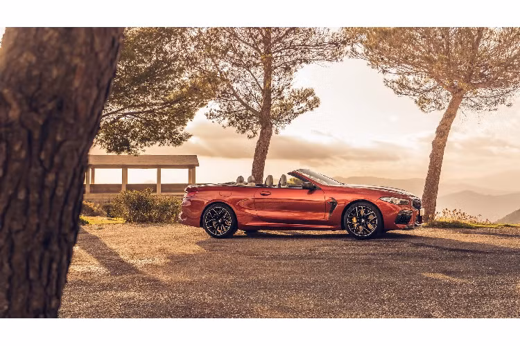Hãng xe Đức vừa mở danh sách đặt hàng và công bố mức giá chi tiết của chiếc BMW M8 Competition Coupe mới và Convertible tại thị trường Anh.