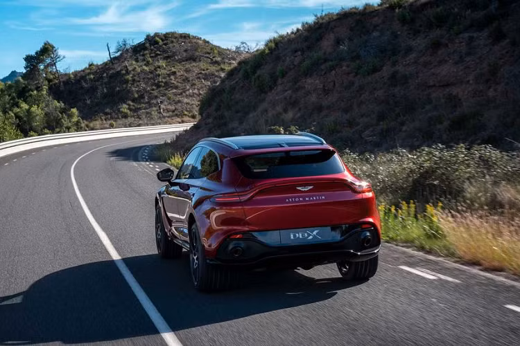 “Khánh thành St Athan là một cột mốc quan trọng đối với dự án DBX cũng như kế hoạch phát triển dài hạn của công ty. Chúng tôi luôn kỳ vọng phát triển trở thành một thương hiệu xe sang toàn cầu với sự hiện diện và dấu ấn tại tất cả các phân khúc chính trên thị trường ô tô,” trích lời tuyên bố của Palmer trong lễ khánh thành nhà máy.