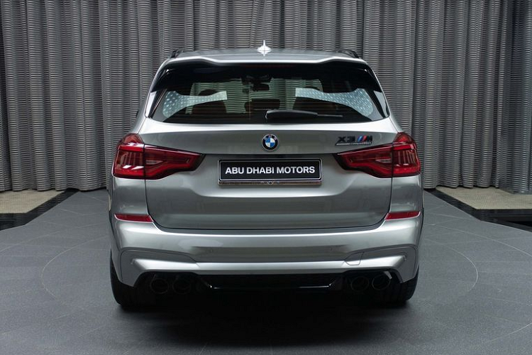 Tuy nhiên, một cuộc thử nghiệm Dyno vào tháng trước đã đo được lượng công suất sản sinh tại bánh xe ở mức 491 sức ngựa, có nghĩa công suất tại phần trục sẽ không dưới 524 mã. Giá xe BMW X3 M Competition hiện chưa có thông tin cụ thể.