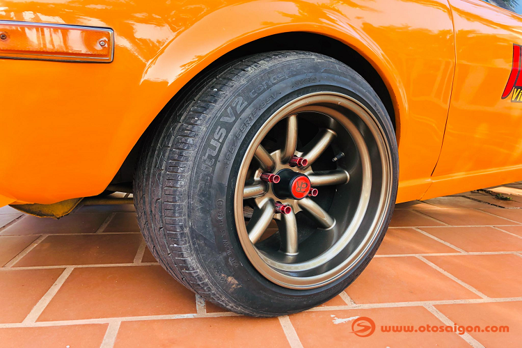 Toyota Celica Ta22 được chia sẻ chung nền tảng chia sẻ với ‘’người anh em’’ Toyota Carina sedan, Celica Ta22 là một sản phẩm ra đời để nhắm vào thị trường Bắc Mỹ để cạnh tranh trực tiếp với Ford Mustang 1964.