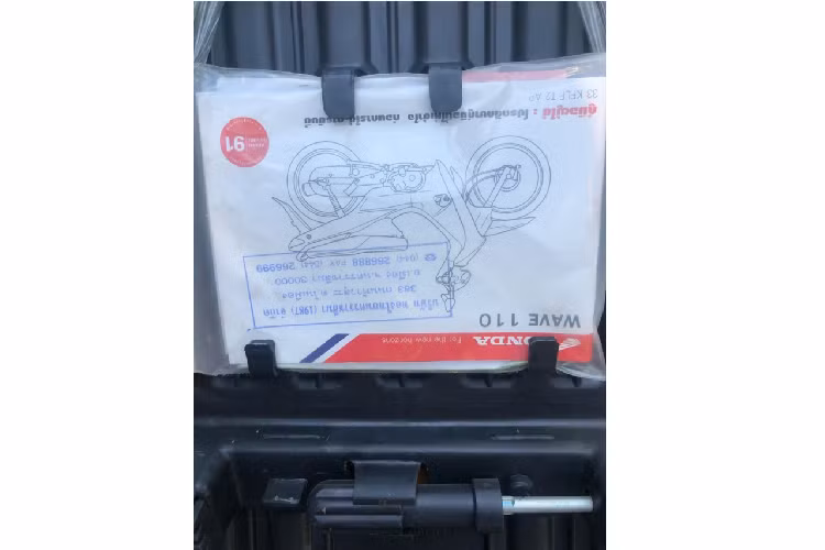 Honda Wave Thái vào Việt Nam có 3 phiên bản dung tích động cơ là: 100cc, 110 phân khối và sau là 125 phân khối. Tuy nhiên, phiên bản Honda Wave 100 và Wave 110 vẫn được ưa chuộng hơn do bền bỉ và ít hao xăng. Hiện trên thị trường vẫn được nhiều người sử dụng.