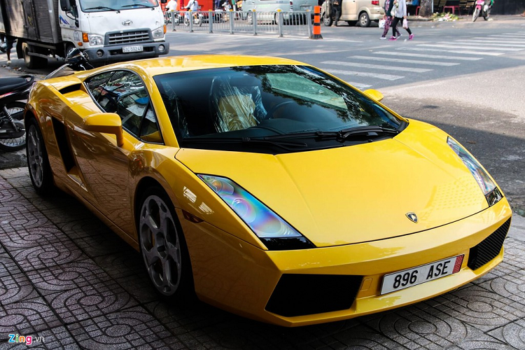 Trước khi bị khai tử vào năm 2013, Gallardo đã tiêu thụ được 14.022 chiếc trên toàn thế giới. Đây cũng là siêu xe thành công nhất của Lamborghini ở giai đoạn đó. Sau "phát súng" Gallardo của Cường Đô La, hàng loạt tay chơi siêu xe xuất hiện mang về nhiều siêu phẩm.