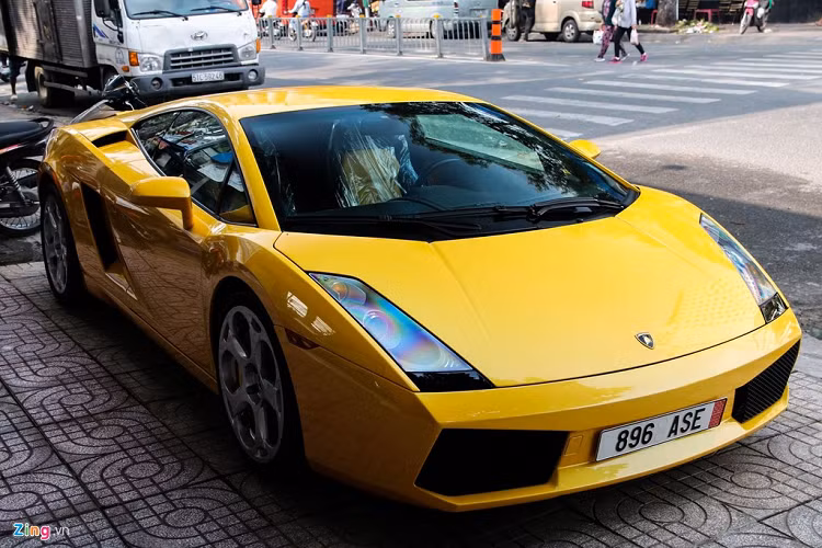 Trước khi bị khai tử vào năm 2013, Gallardo đã tiêu thụ được 14.022 chiếc trên toàn thế giới. Đây cũng là siêu xe thành công nhất của Lamborghini ở giai đoạn đó. Sau "phát súng" Gallardo của Cường Đô La, hàng loạt tay chơi siêu xe xuất hiện mang về nhiều siêu phẩm.