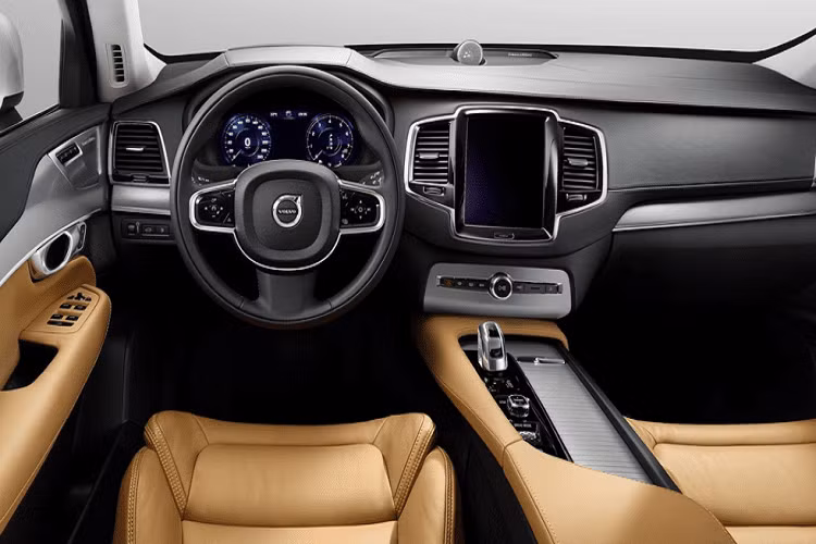 Volvo XC90 Volvo nổi tiếng vì có một số ghế ngồi dễ chịu bậc nhất trong ngành, và mẫu XC90 không phải ngoại lệ. Kết hợp điều đó với một bố cục mặt táp lô tối giản mà tiện dụng, và bạn có cho mình một trong những không gian nội thất SUV đẹp nhất trên thị trường.