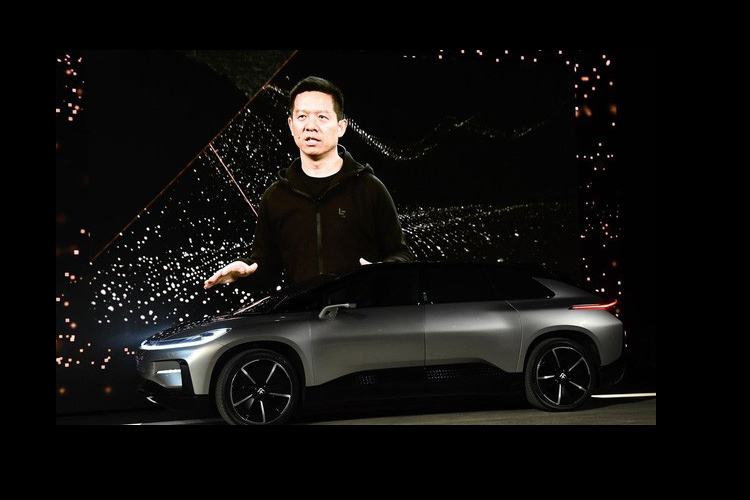 Starup oto dien doi vuot mat Tesla nop don xin pha san