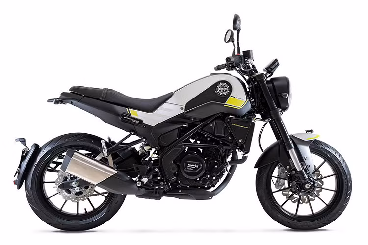 Mẫu scrambler 250 cc này sẽ có mặt tại các cửa hàng Benelli vào khoảng đầu tháng 9 năm nay. Hiện vẫn chưa có thông tin chính thức nào từ Benelli Việt Nam về việc phân phối 2 mẫu xe này tại thị trường Việt Nam.