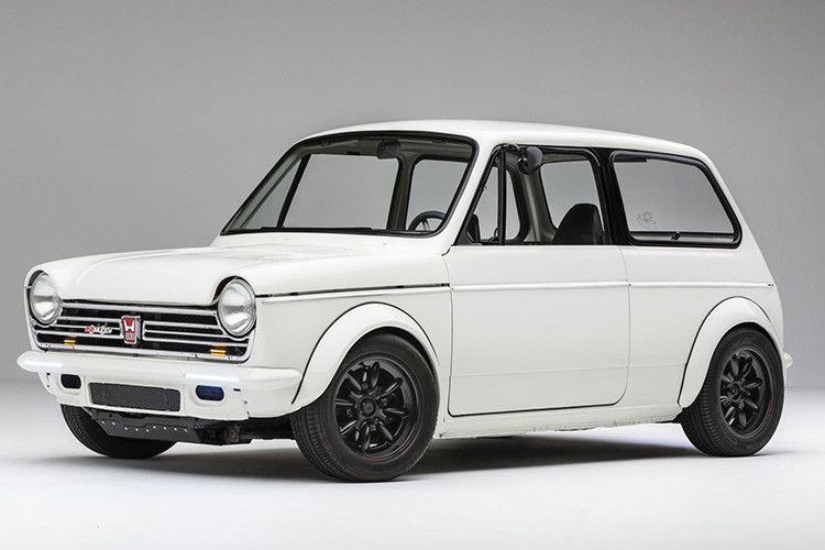 Cuối cùng là mẫu hatchback Honda N600 1972 vốn sử dụng động cơ 2 xy lanh thẳng hàng, 0.6L sản sinh công suất 50 mã lực. Tuy nhiên, Honda đã nâng cấp cho mẫu N600 khi trang bị cho nó động cơ V4 800cc được lấy từ mô tô Honda VFR 800. Kết quả là mẫu xe có trọng lượng 650 kg này có thể sản sinh công suất 100 mã lực và ''red line'' tại 12.000 vòng/phút.