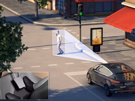 Khi không có cảnh báo, hệ thống sẽ tự động phanh với một phần hoặc toàn bộ lực.