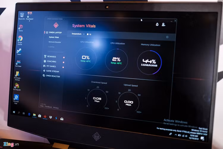 Laptop được trang bị phím chức năng đặc biệt OMEN Command Center, người dùng có thể điều chỉnh hiệu suất theo từng tựa game khác nhau. Máy được trang bị cấu hình gồm chip Intel Core i7-9750H, RAM 16 GB DDR4 cùng SSD 512 GB. 