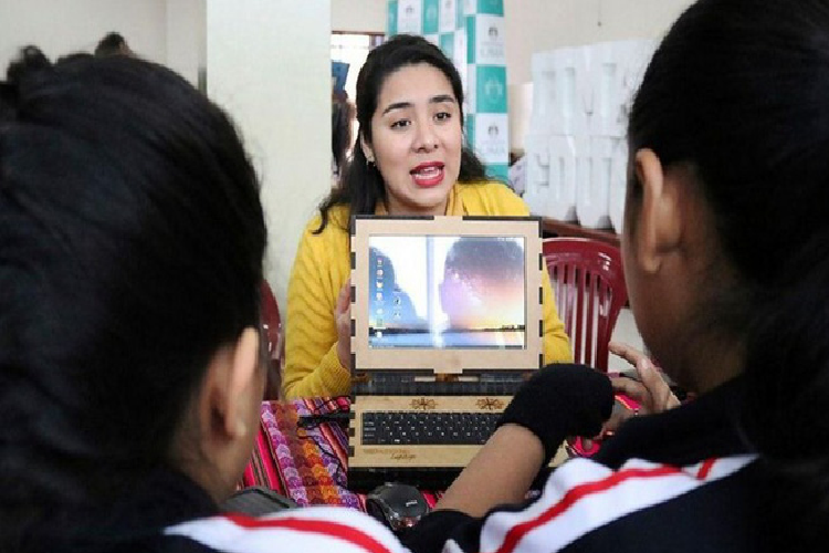 Laptop boc go co mot khong hai, dung tu tieu hoc den luc vao dai hoc-Hinh-5