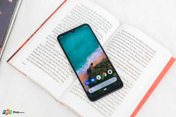 Xiaomi Mi A3 dung chip Snapdragon 665 gia khoang 3 trieu dong-Hinh-2