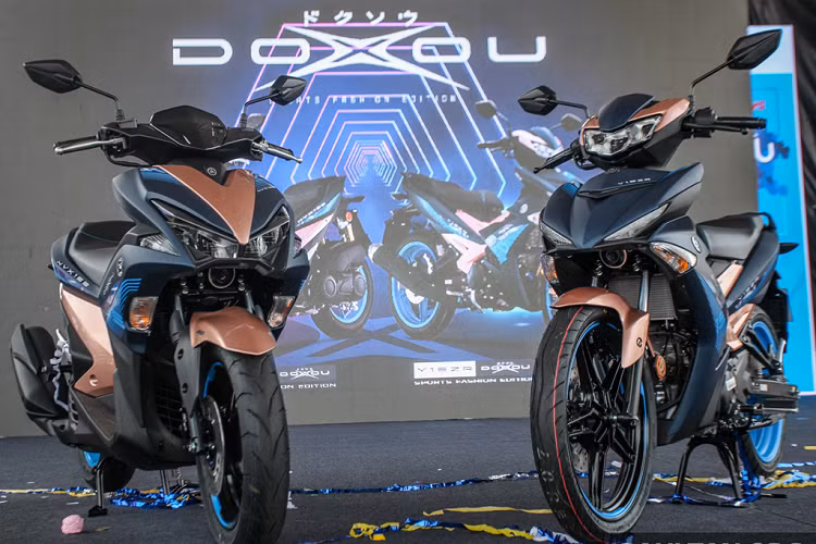 Bộ đôi xe máy Yamaha mới bao gồm 155ZR (Yamaha Exicter 150) và NVX 155 vừa ra mắt thêm phiên bản Doxou 2019 tại Malaysia. Đây là hai mẫu xe cao cấp nhất trong phân khúc xe côn tay và xe tay ga của Yamaha.