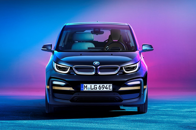 BMW cho biết quyết định mang mẫu xe này đến Triển lãm CES 2020 nhằm chứng minh rằng trải nghiệm của hành khách trên xe hoàn toàn không liên quan đến kích thước của phương tiện.