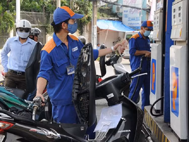 Gia xang dau hom nay 10/12: Tiep tuc giam do du lieu xuat khau Trung Quoc khong kha quan