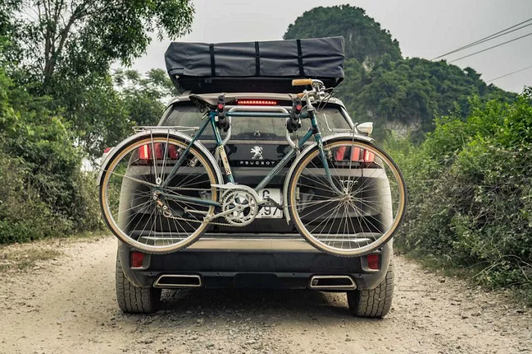 Chiếc xe đã được mang đến trải nghiệm trên cung đường mòn Hồ Chí Minh tại Việt Nam. Ông David Peel – Giám đốc điều hành của Peugeot UK cho biết đã rất ấn tượng với mẫu xe concept này. ‘’Mẫu xe one-off này thể hiện tính thực tế và khả năng off-road của chiếc SUV bán chạy nhất của chúng tôi’’ ông nói.